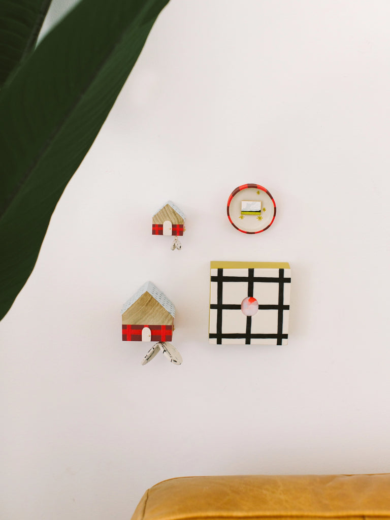 Artful homes can be mounted/hung or standalone pieces